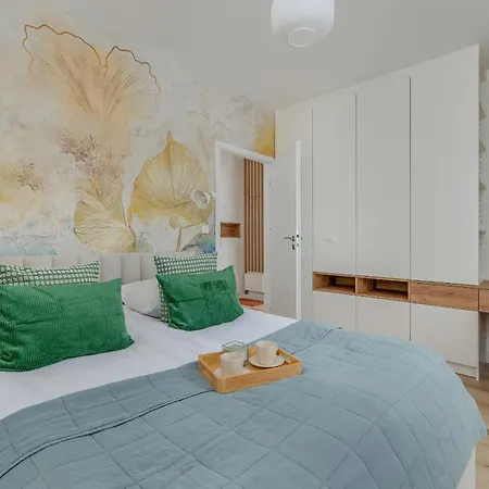 Lägenhet Cozy Orawska With Balcony By Renters *