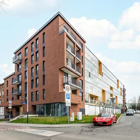 Apartment Cozy Orawska With Balcony By Renters