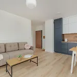 Lägenhet Cozy Orawska With Balcony By Renters